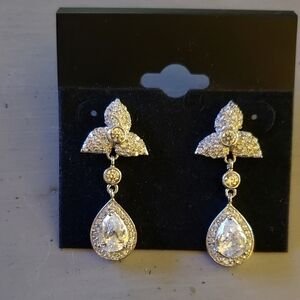 Sterling silver earrings Hp 🔥🔥🔥🔥